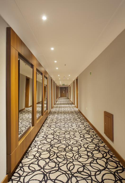 Hotel Windsor Plaza Brasília Zewnętrze zdjęcie A corridor at the hotel