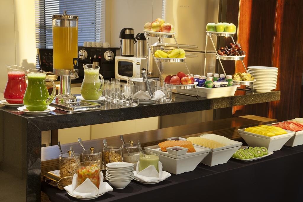 Hotel Windsor Plaza Brasília Zewnętrze zdjęcie A breakfast buffet