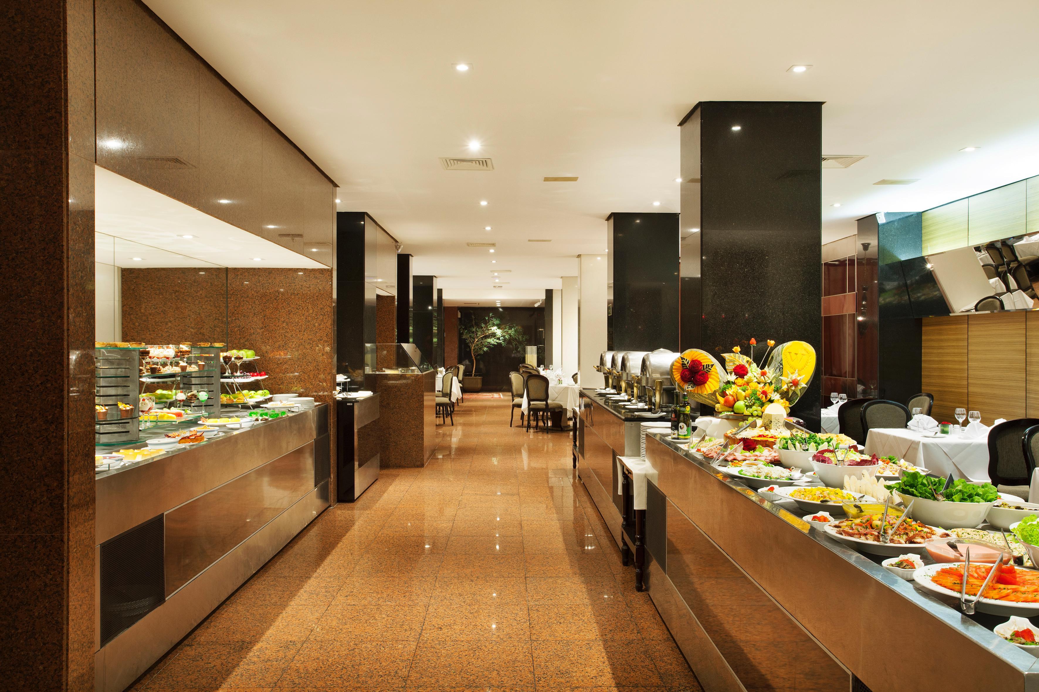 Hotel Windsor Plaza Brasília Zewnętrze zdjęcie The buffet at the hotel
