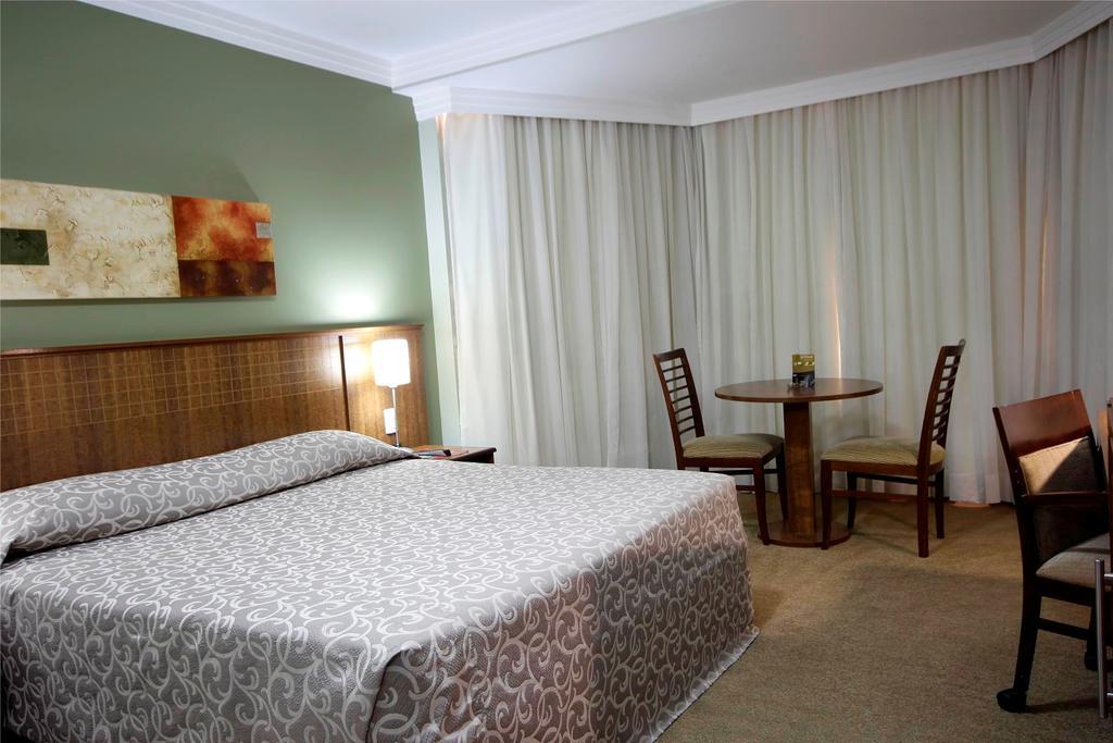 Hotel Windsor Plaza Brasília Pokój zdjęcie A room at the hotel