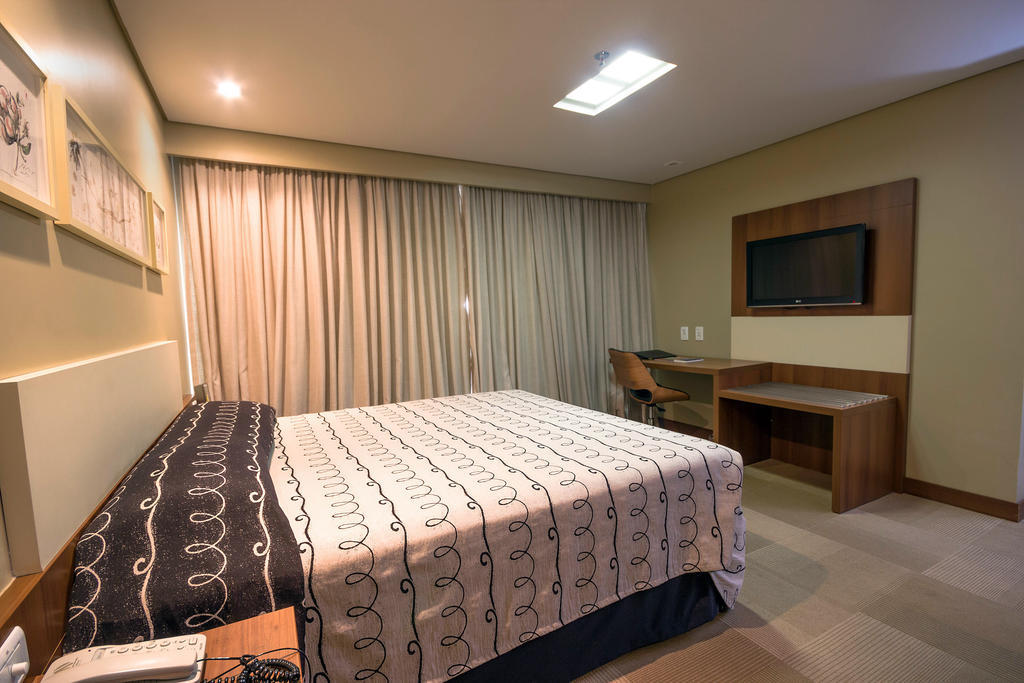 Hotel Windsor Plaza Brasília Pokój zdjęcie A bedroom at the hotel