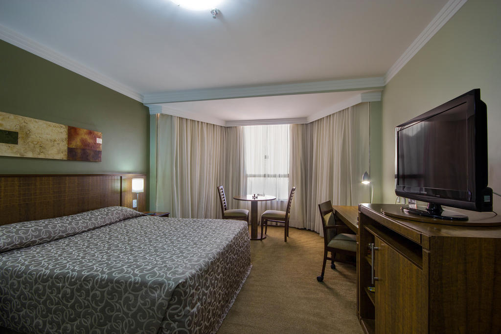 Hotel Windsor Plaza Brasília Pokój zdjęcie A room at the hotel